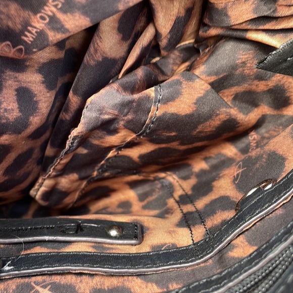 B. Makowsky Metallic Buckle Crossbody Purse - Picture 4 of 13